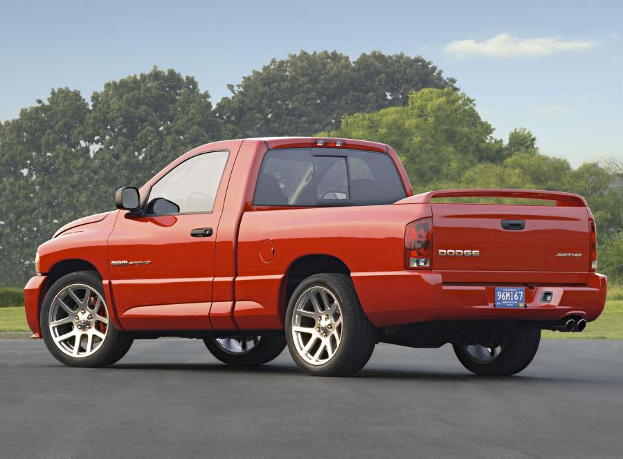  Dodge Ram SRT10 2004 года  (фото 7 из 40)